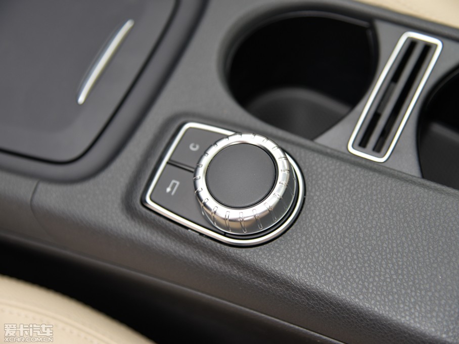 2015YGLA GLA 200 r