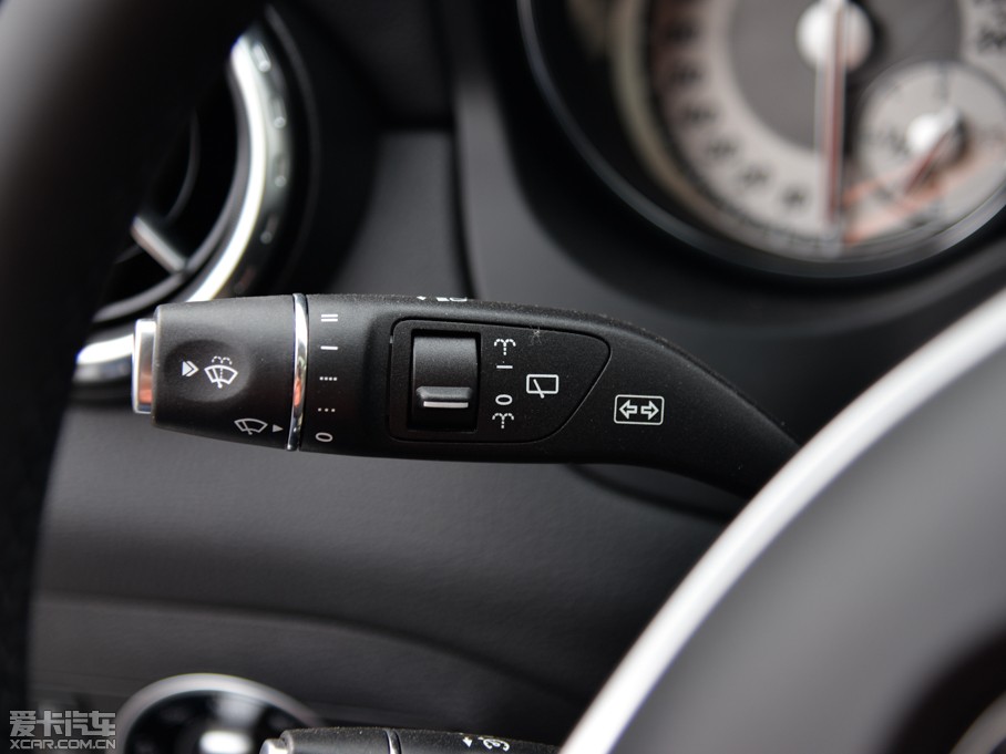 2015YGLA GLA 200 r