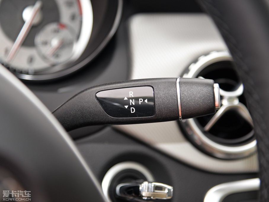 2015YGLA GLA 200 r