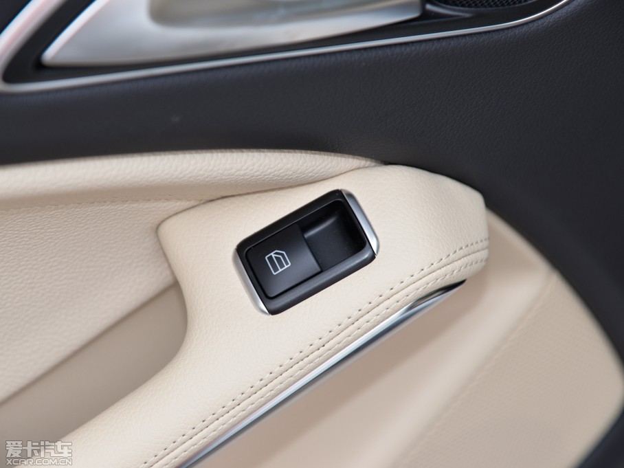 2015YGLA GLA 200 r