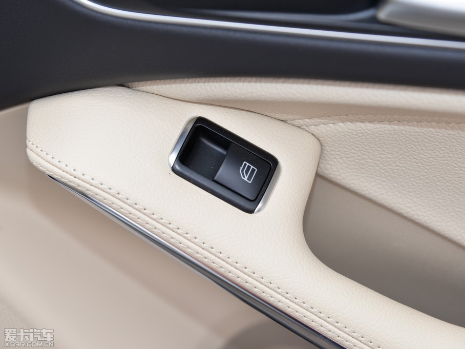 2015YGLA GLA 200 r