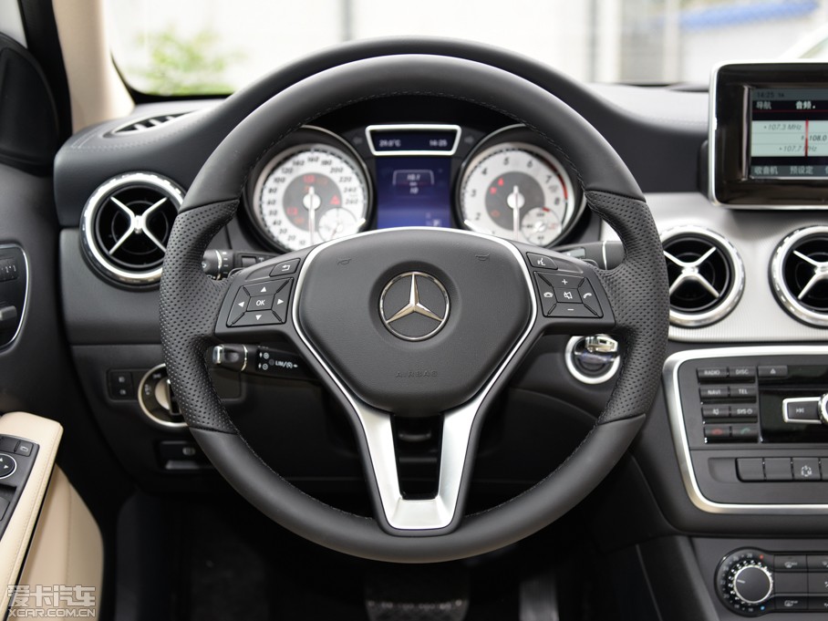 2015YGLA GLA 200 r