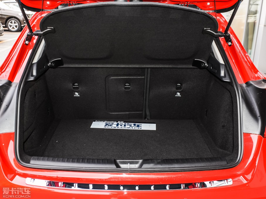 2015YGLA GLA 200 (dng)