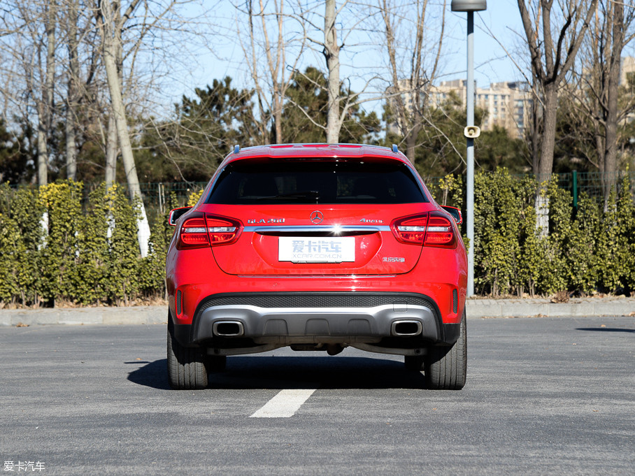 2015款奔驰gla级gla 260 4matic 运动型