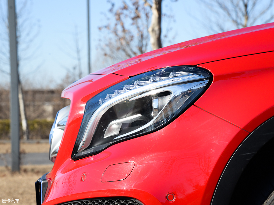 2015YGLA GLA 260 4MATIC \