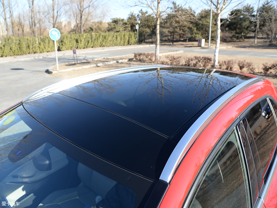 2015YGLA GLA 260 4MATIC \