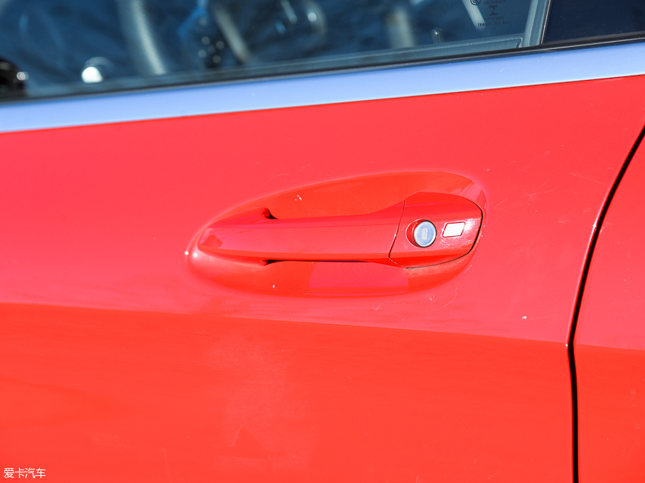 2015YGLA GLA 260 4MATIC \