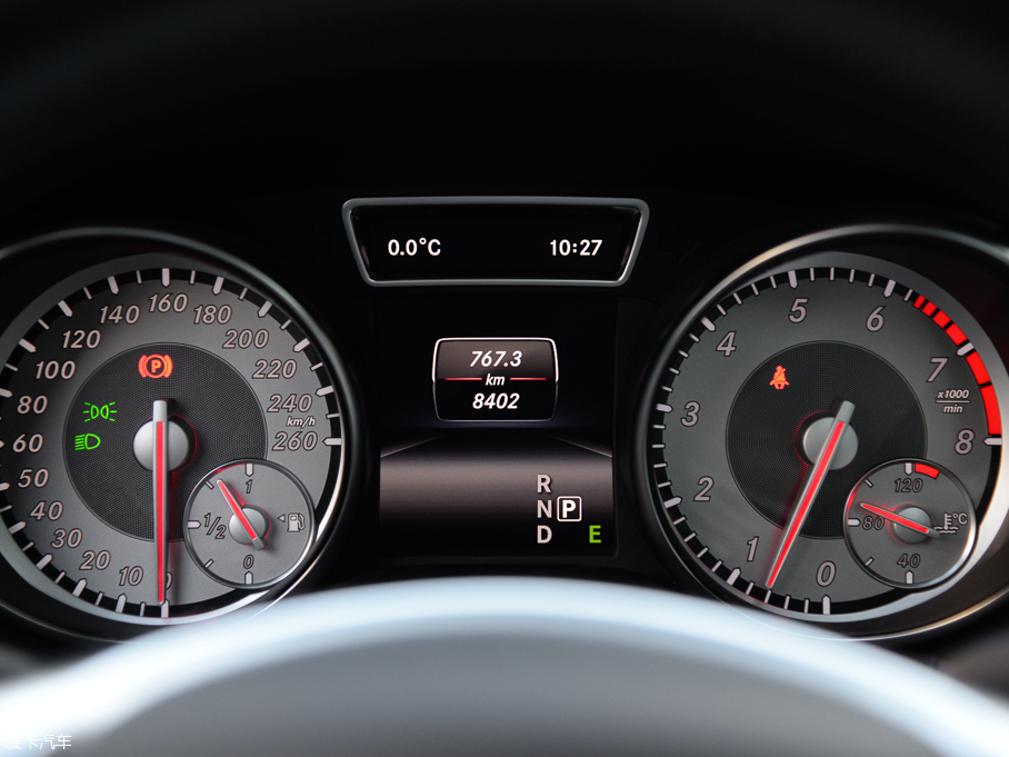 2015YGLA GLA 260 4MATIC \