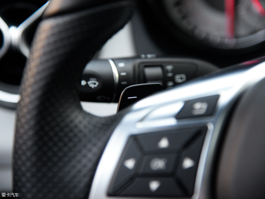 2015YGLA GLA 260 4MATIC \