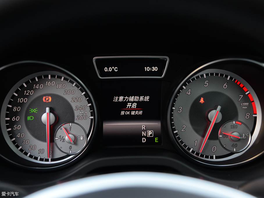 2015YGLA GLA 260 4MATIC \