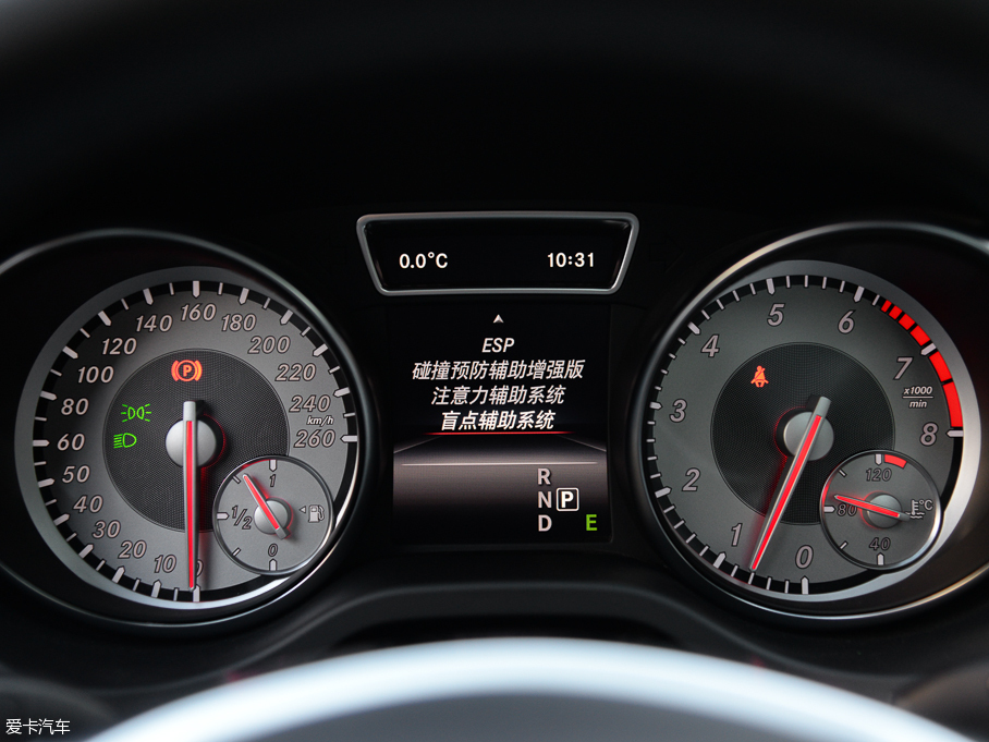 2015YGLA GLA 260 4MATIC \