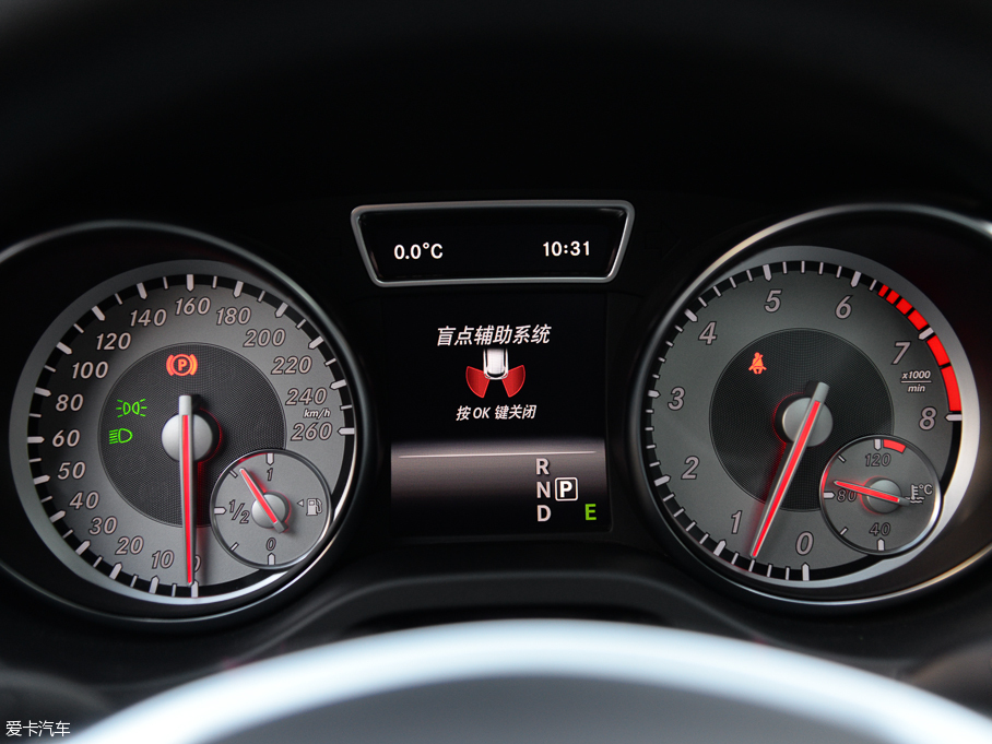 2015YGLA GLA 260 4MATIC \(yn)