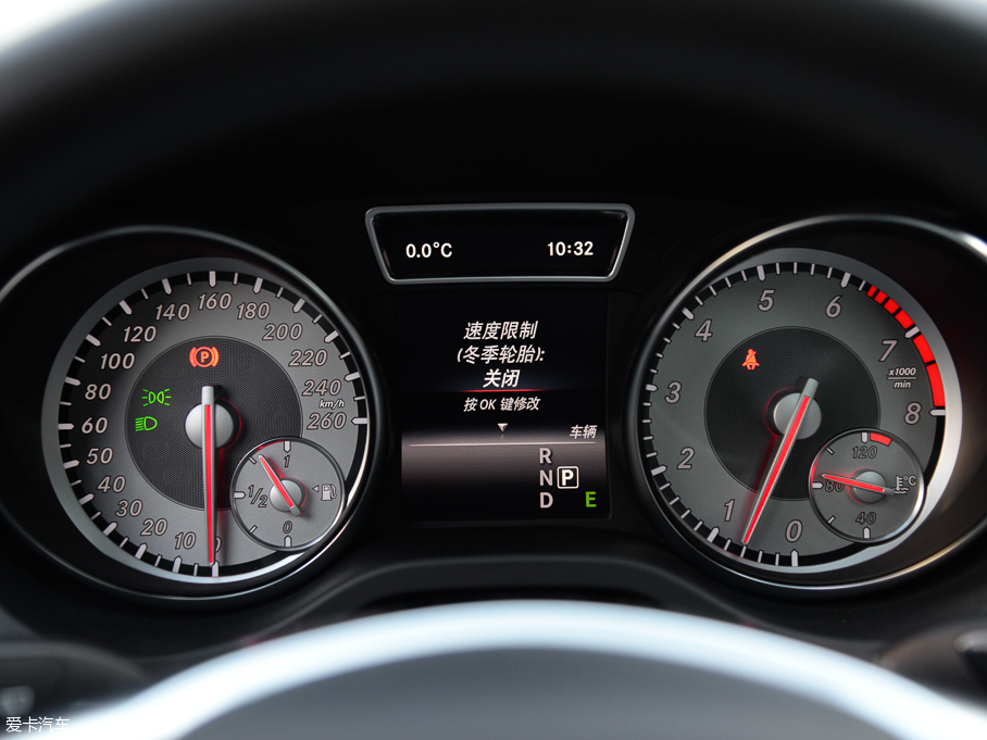 2015YGLA GLA 260 4MATIC \