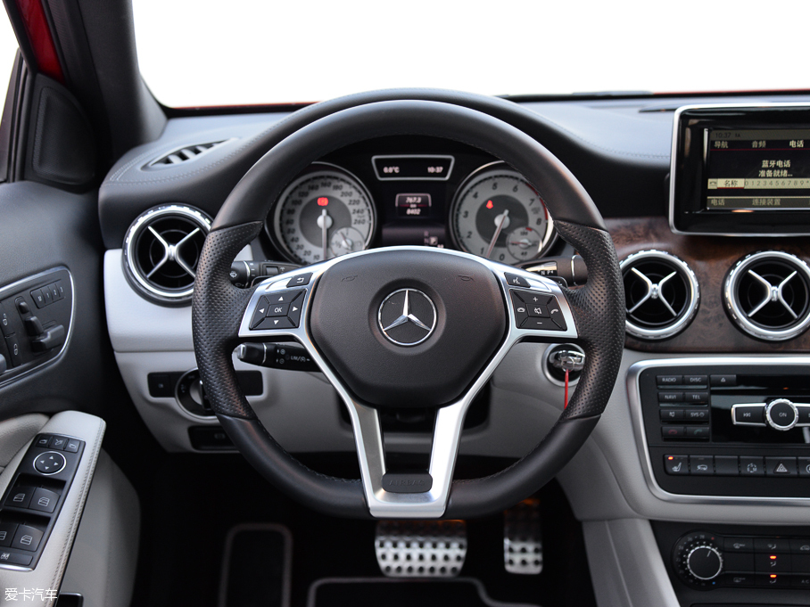 2015YGLA GLA 260 4MATIC \(yn)(dng)