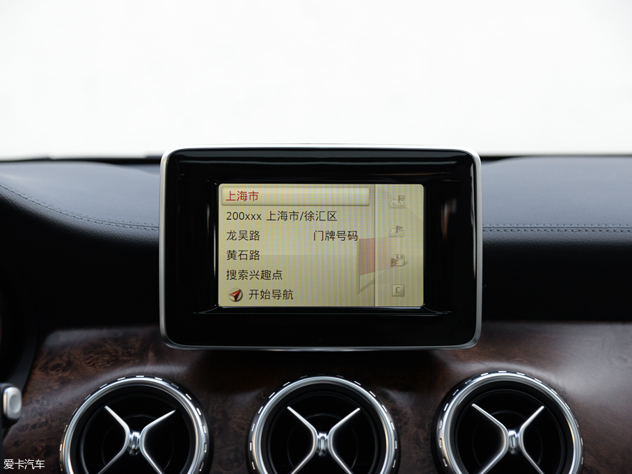 2015YGLA GLA 260 4MATIC \