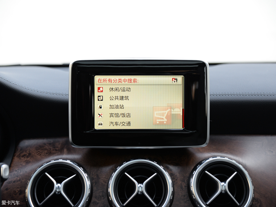 2015YGLA GLA 260 4MATIC \