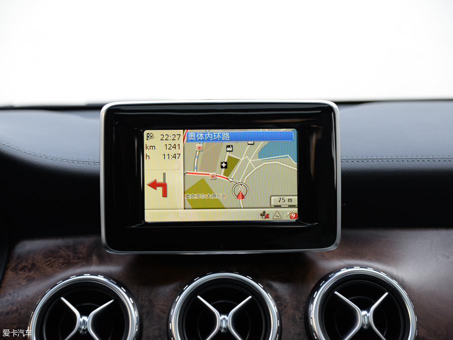 2015YGLA GLA 260 4MATIC \