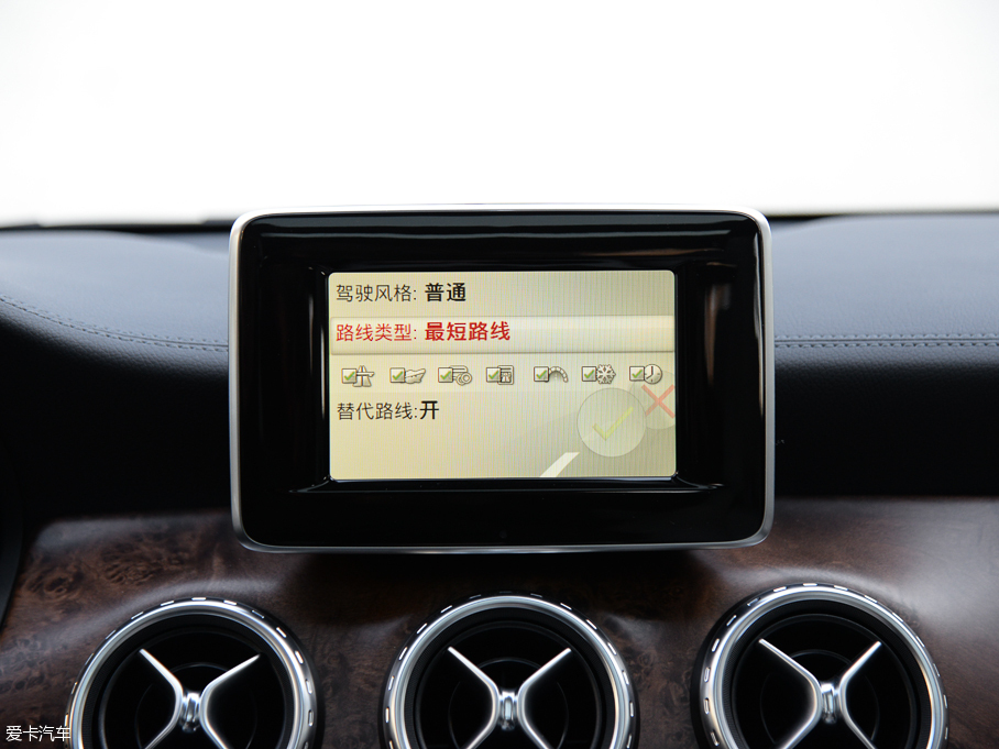 2015YGLA GLA 260 4MATIC \