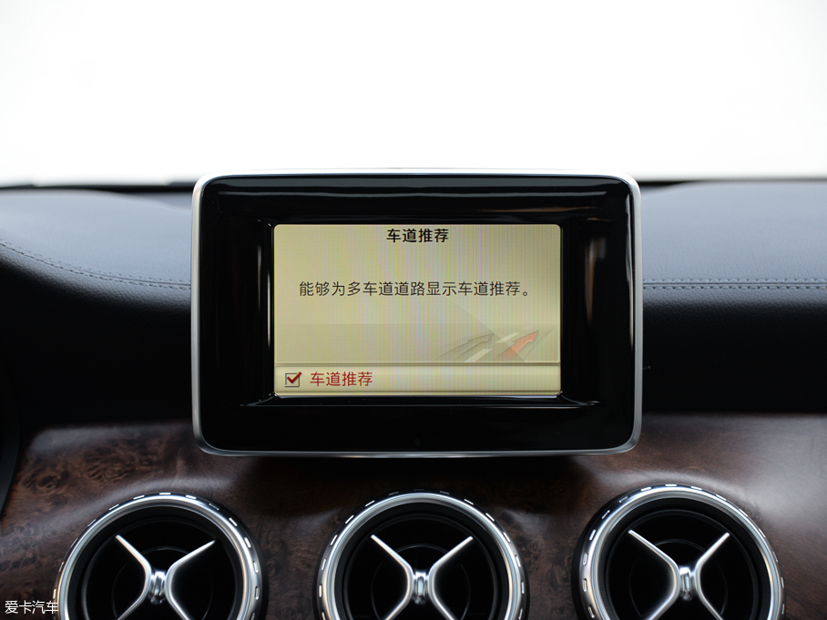 2015YGLA GLA 260 4MATIC \