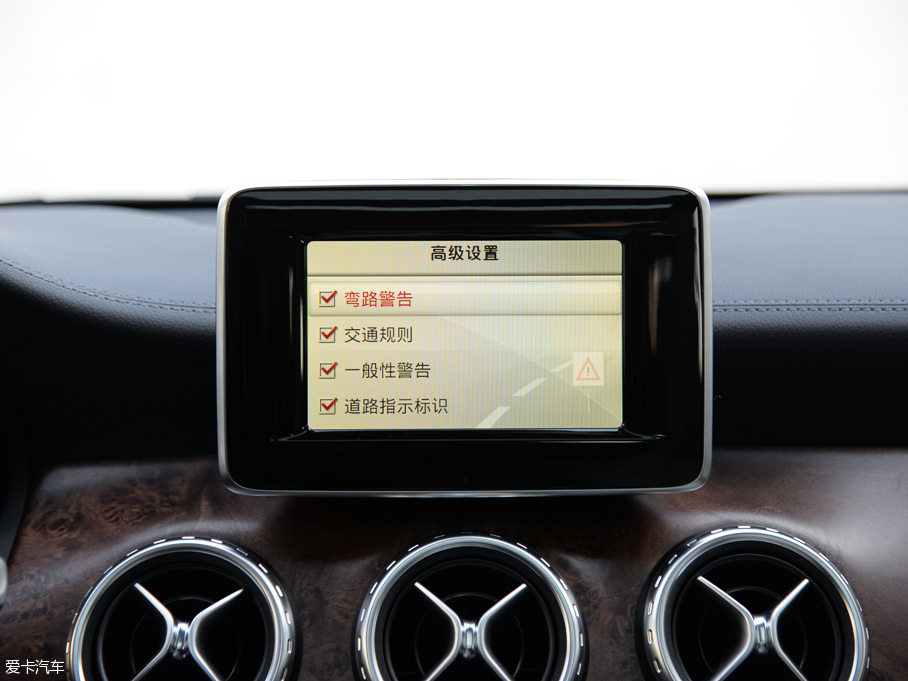 2015YGLA GLA 260 4MATIC \