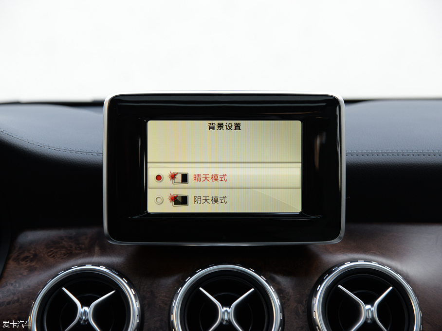 2015YGLA GLA 260 4MATIC \