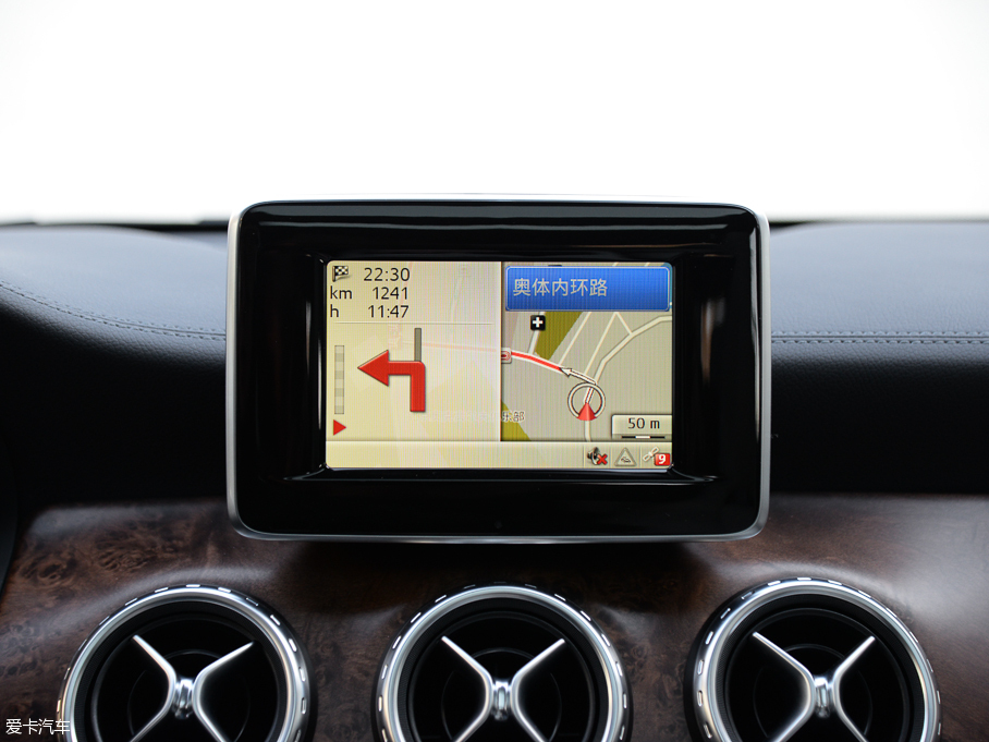 2015YGLA GLA 260 4MATIC \(yn)