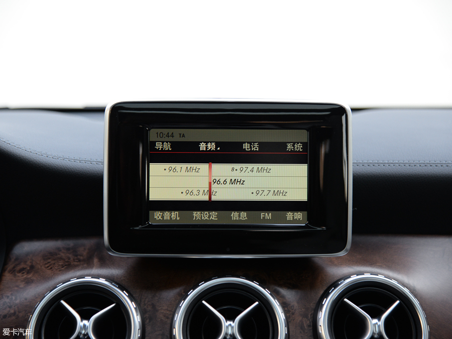 2015YGLA GLA 260 4MATIC \