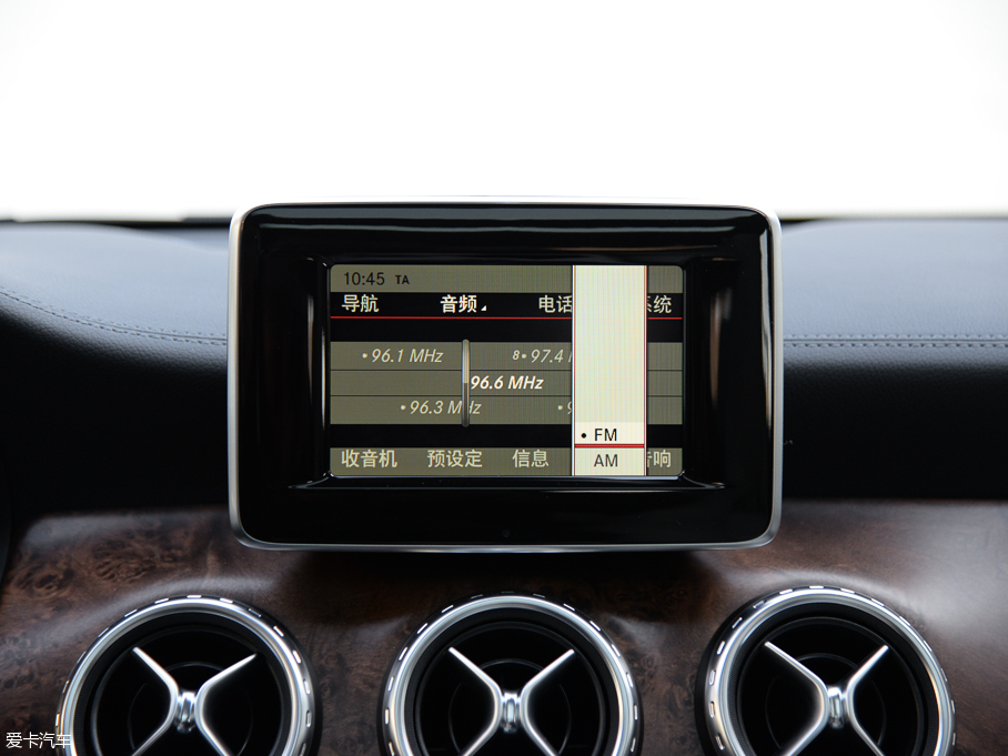 2015YGLA GLA 260 4MATIC \