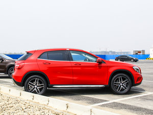 2015款GLA 220 4MATIC 豪华型 整体外观