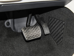 2015GLA 220 4MATIC r п؅^(q)