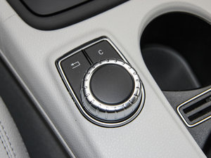 2015GLA 220 4MATIC r п؅^(q)