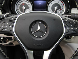 2015GLA 220 4MATIC r п؅^