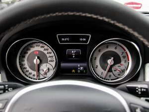 2015款GLA 220 4MATIC 时尚型 仪表
