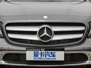 2015GLA 220 4MATIC r ^