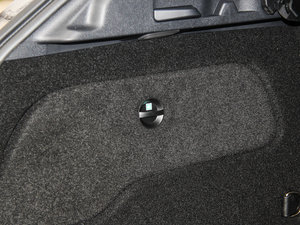 2015GLA 220 4MATIC r g