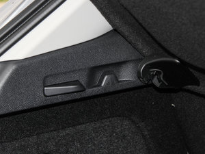 2015GLA 220 4MATIC r g