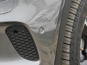 2015GLA 220 4MATIC r ^