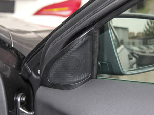 2015GLA 220 4MATIC r g