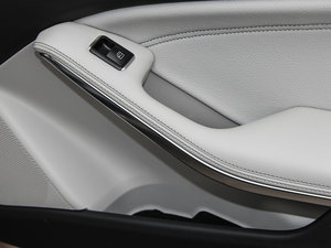 2015GLA 220 4MATIC r g