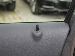 2015GLA 220 4MATIC r g