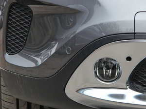 2015GLA 220 4MATIC r ^