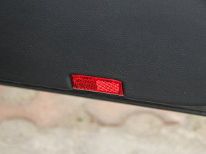 2015GLA 220 4MATIC r g