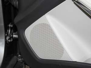 2015GLA 220 4MATIC r g