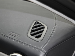 2015GLA 220 4MATIC r g