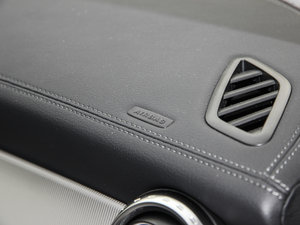 2015GLA 220 4MATIC r g