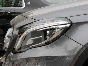 2015GLA 220 4MATIC r ^