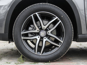 2015GLA 220 4MATIC r ^