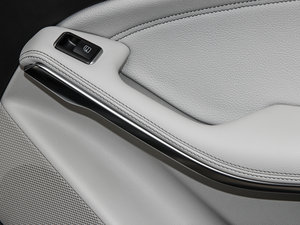 2015GLA 220 4MATIC r g