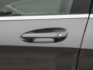 2015GLA 220 4MATIC r {T