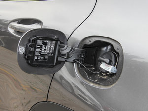 2015GLA 220 4MATIC r w